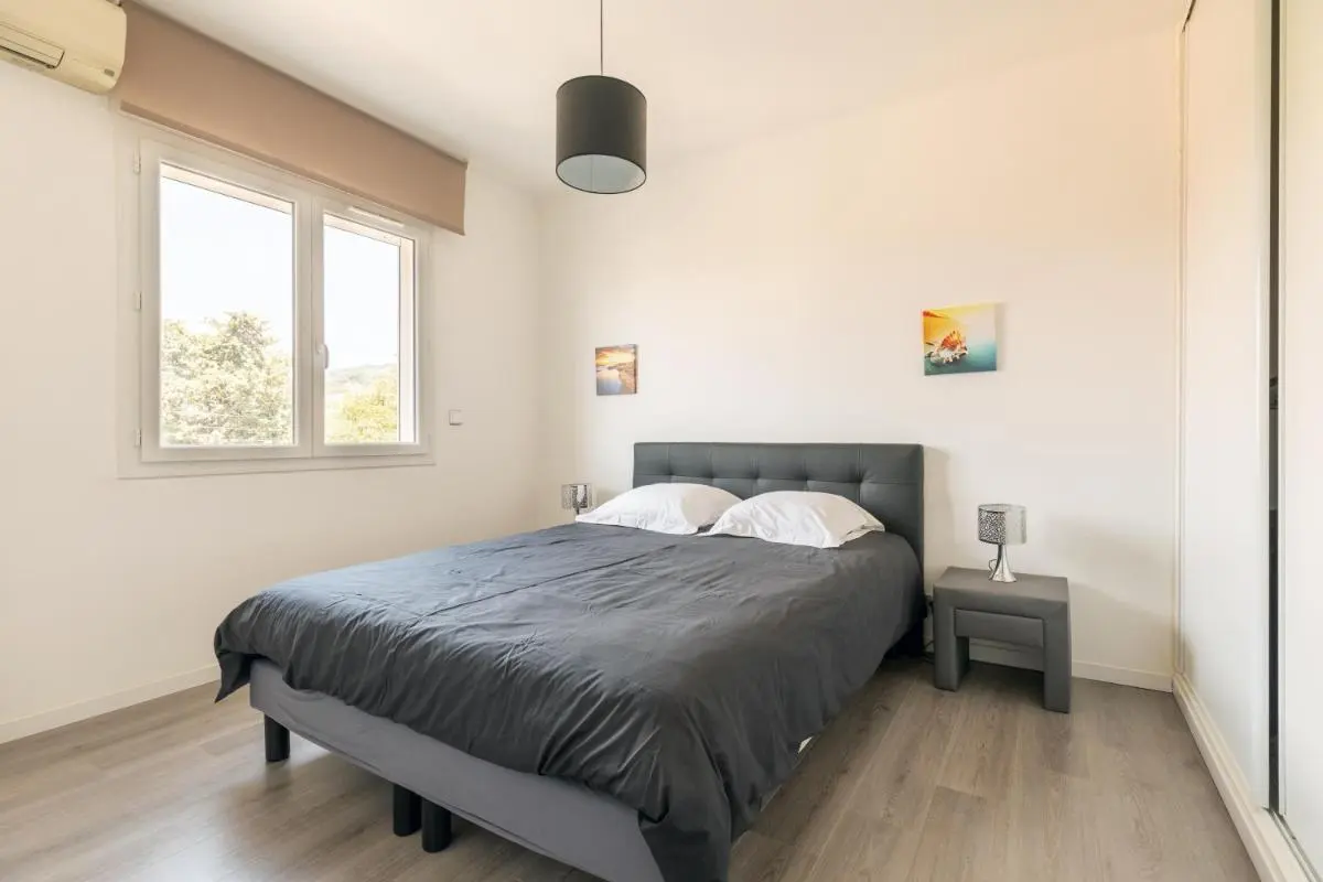 Image 1 of Hayda – Proche plage et congrès