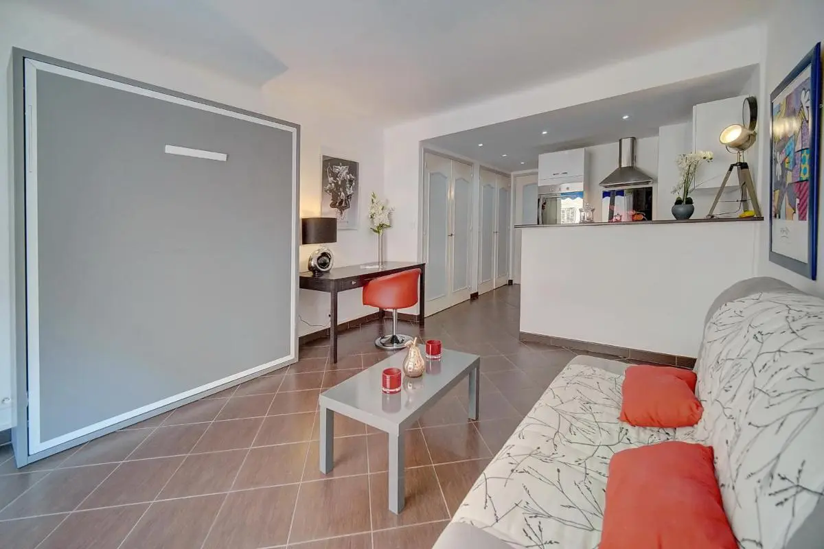 Image 4 of IMMOGROOM -Terrace -air conditioning – City-center