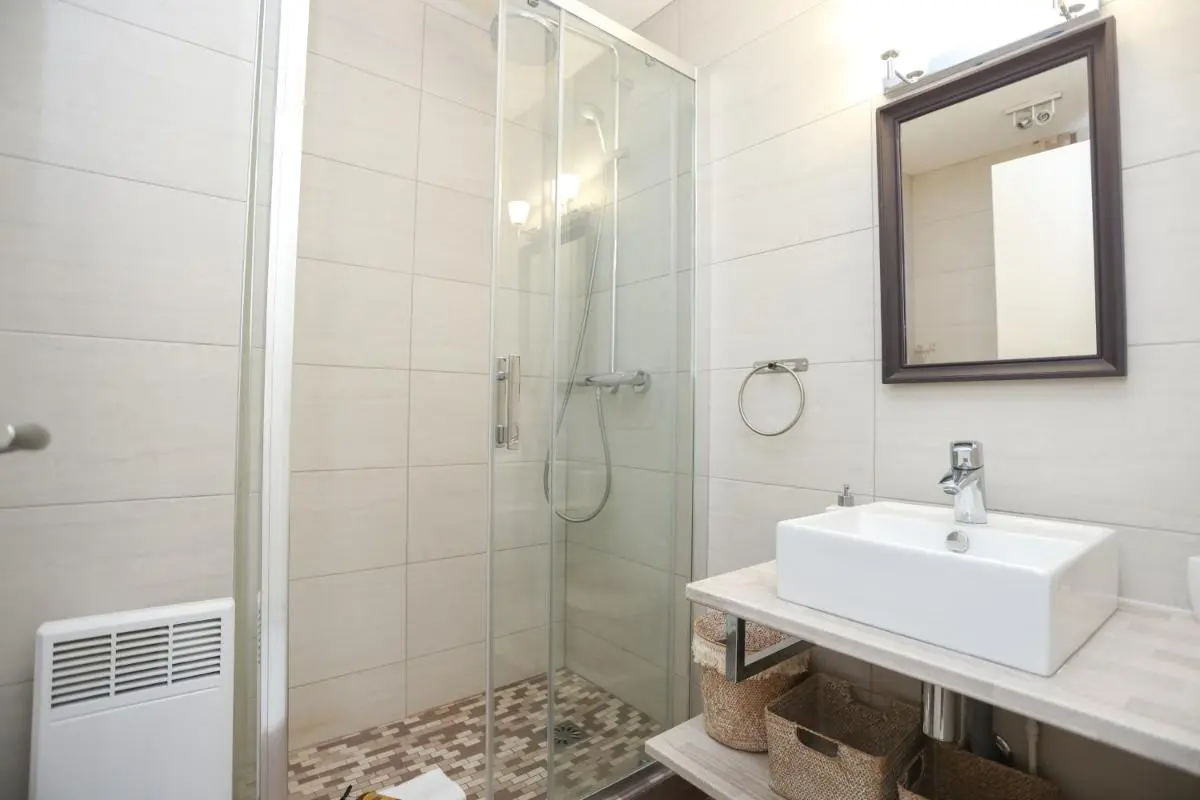 Image 4 of IMMOGROOM – Duplex with air conditioner – 5 min from the beach – Suquet