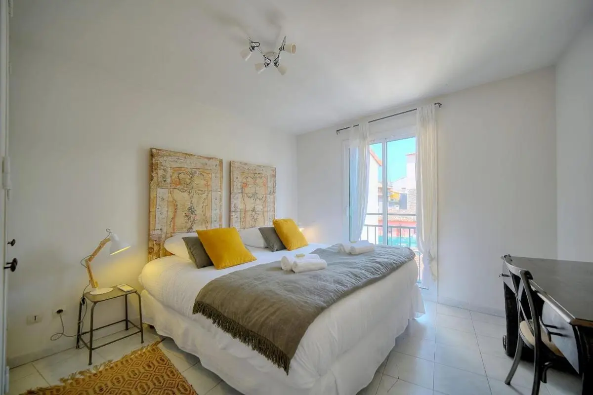 Image 1 of IMMOGROOM – Duplex with air conditioner – 5 min from the beach – Suquet