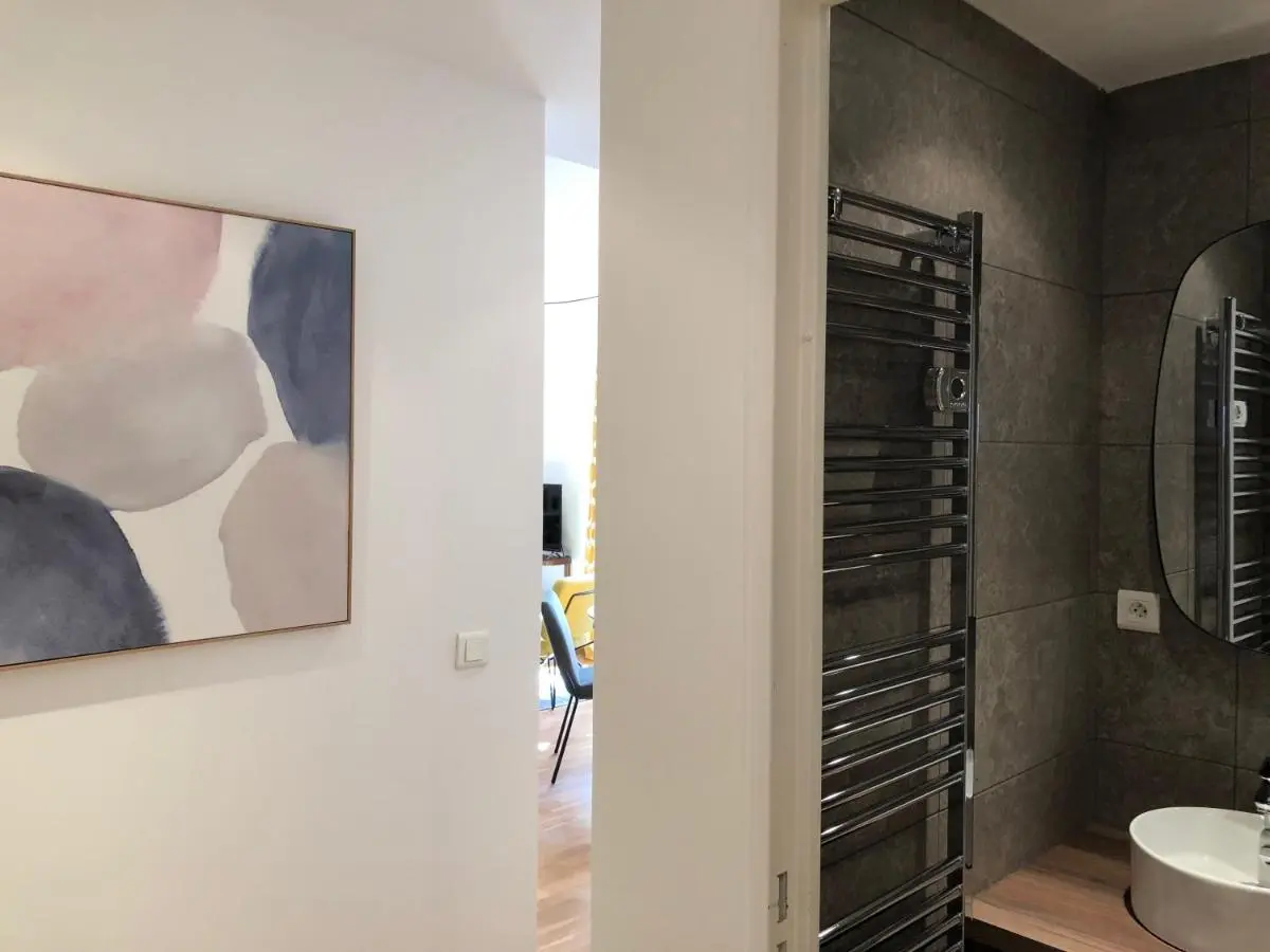 Image 2 of LE BAIN DE SOLEIL luxury 2 bedrooms Cannes centre