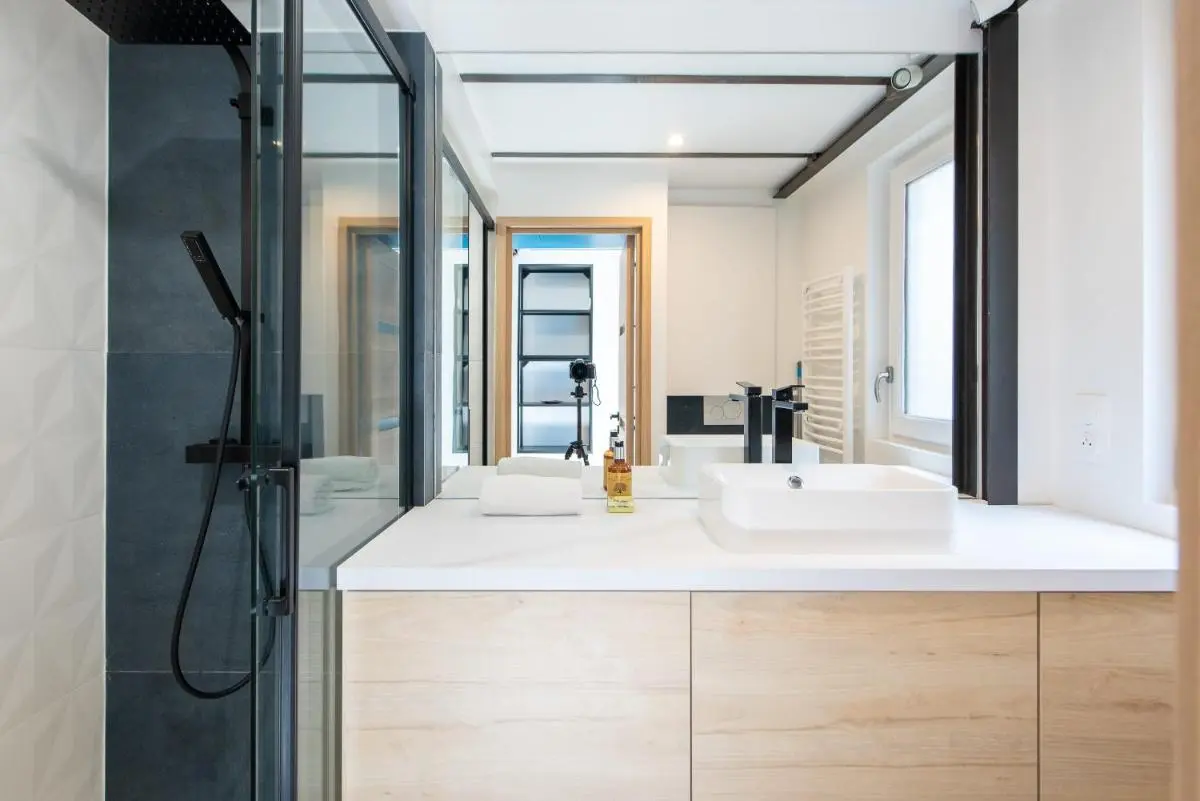 Image 4 of LE CHANCEUX fabuleux duplex en design, pour loisir en couple ou congrès