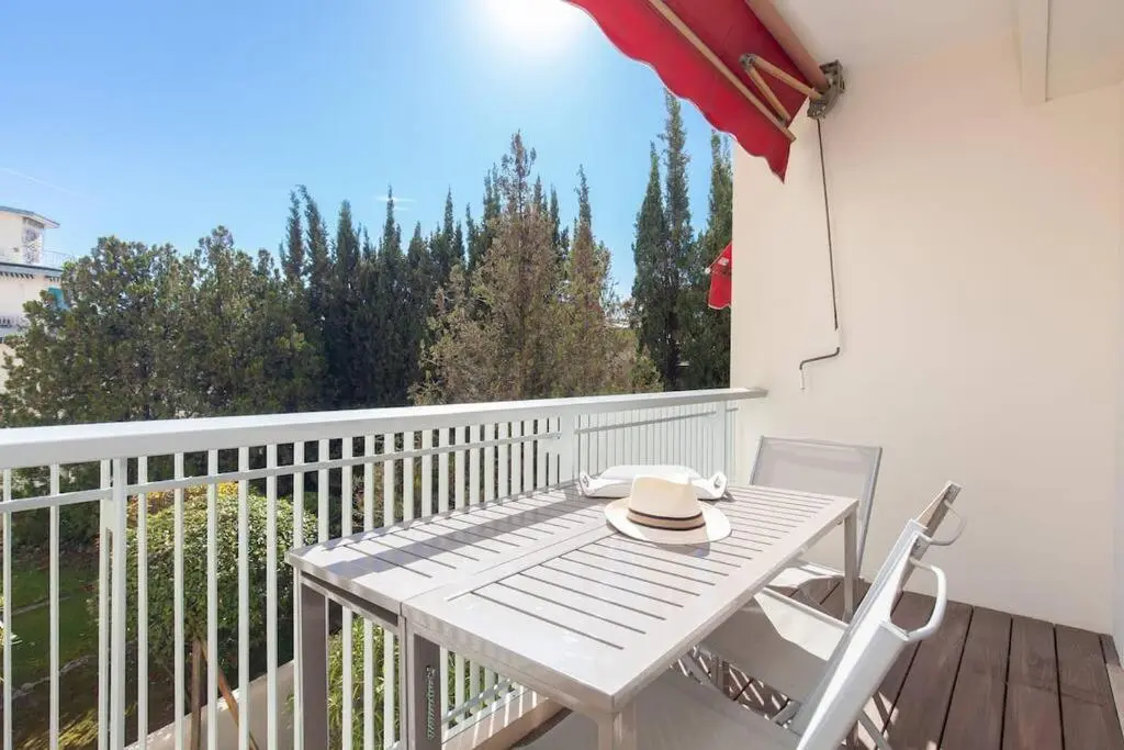 Image 3 of LE CORAIL spacieux avec beau et ample balcon, au centre, idéal pour familles et petits groupes