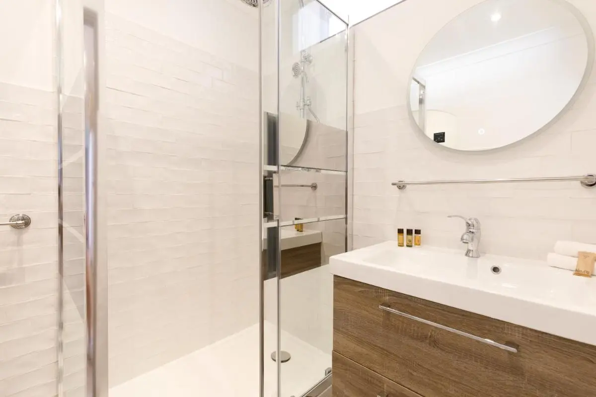 Image 6 of La Colline YourHostHelper