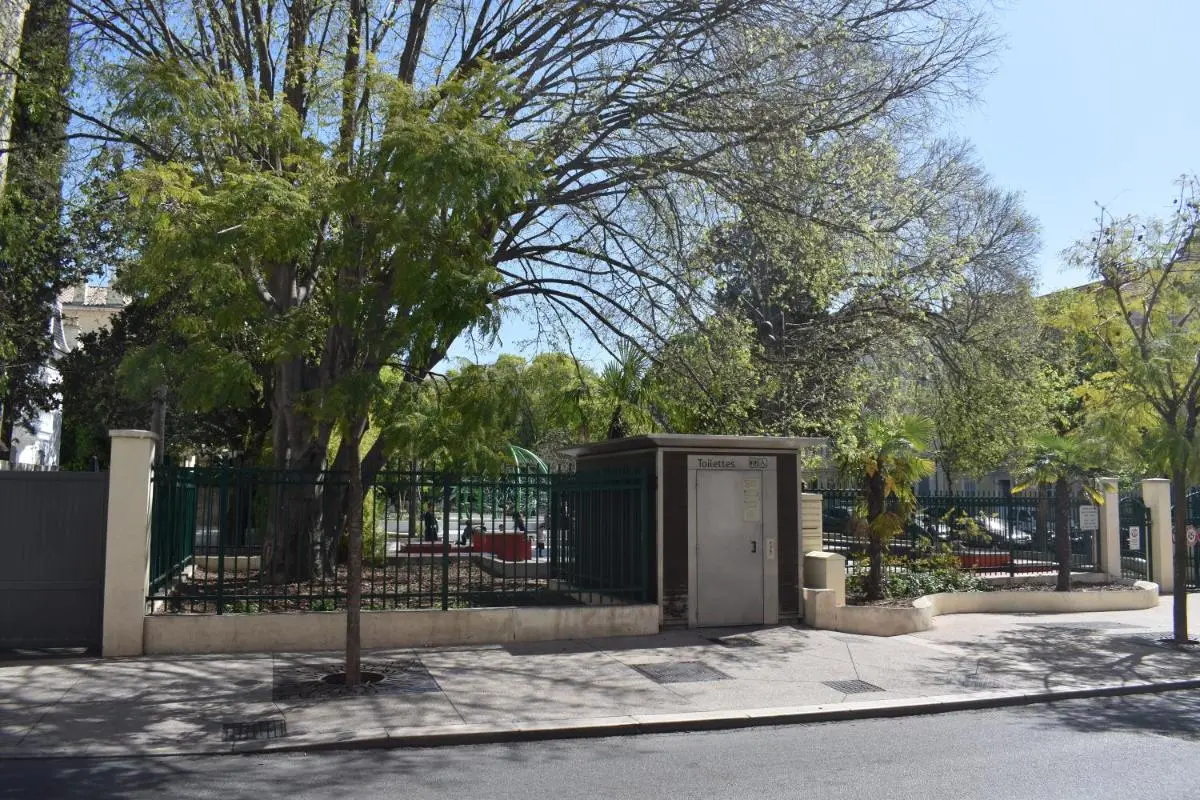 Image 2 of Le Palmier – Sublime Studio Festival Cannes – Proche Centre – Climatisation