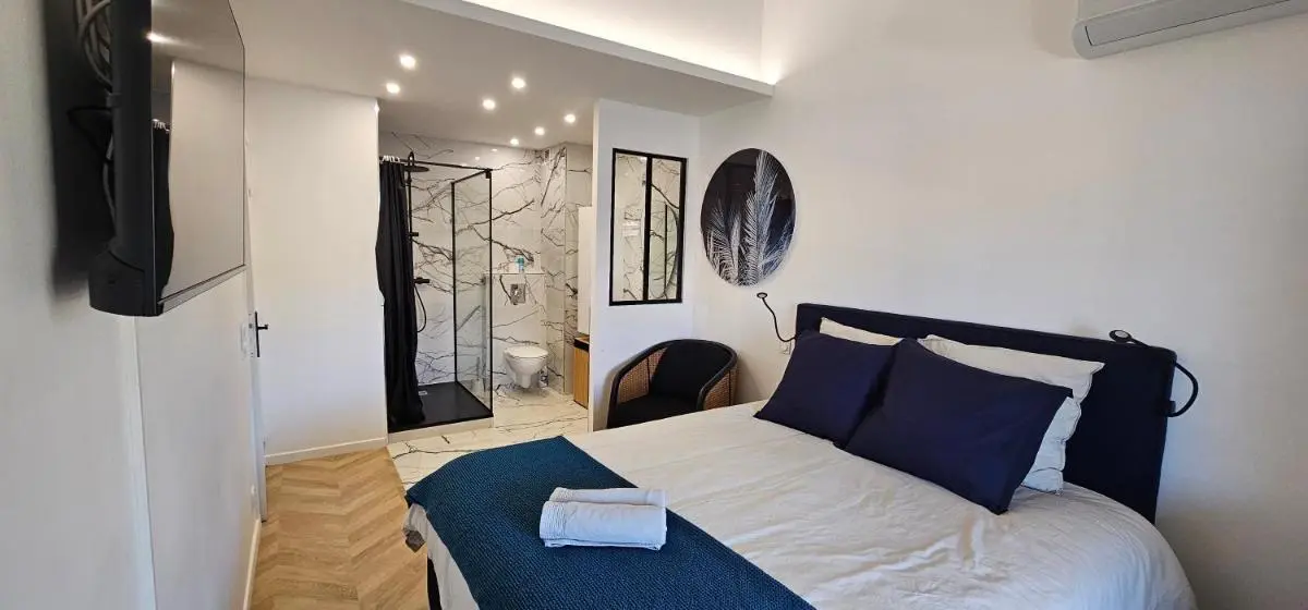 Image 1 of L’exquis 800m plage et croisette