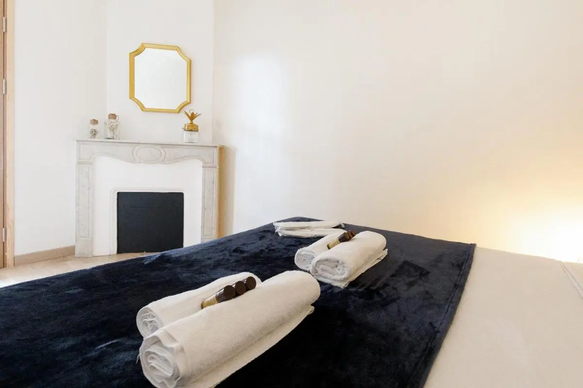 Image 2 of Lumière YourHostHelper