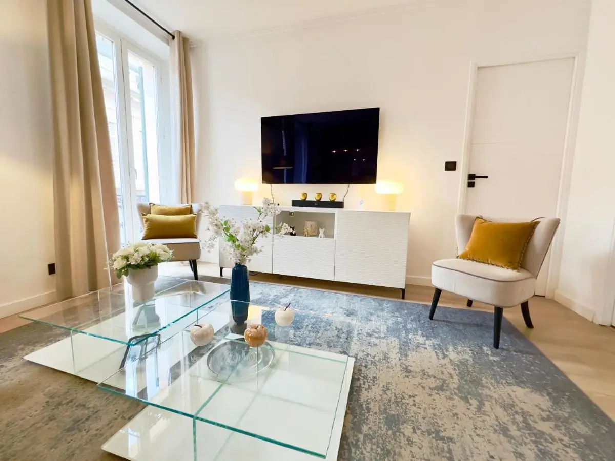 Image 4 of Luxueux 3 pièces 80m2 – 2CH – 2 SDB – 1mn Beach Croisette