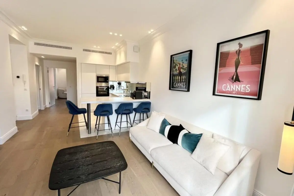 Image 1 of Luxurious 4 bedrooms 1min beaches & 3min Palais