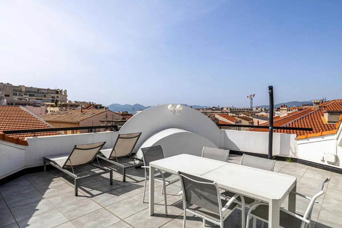 Image 5 of Luxury Penthouse 120 m2 in the heart of Cannes