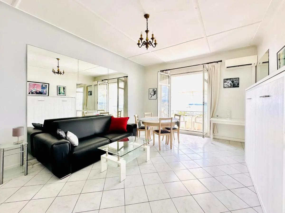 Image 3 of Miramar – Studio Croisette – Vue Mer Panoramique