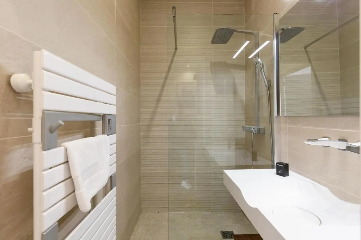 Image 2 of Nasturtium YourHostHelper