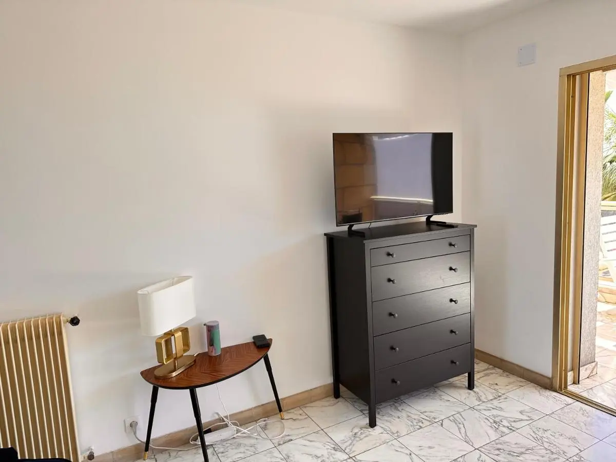 Image 4 of No.6 La Croisette