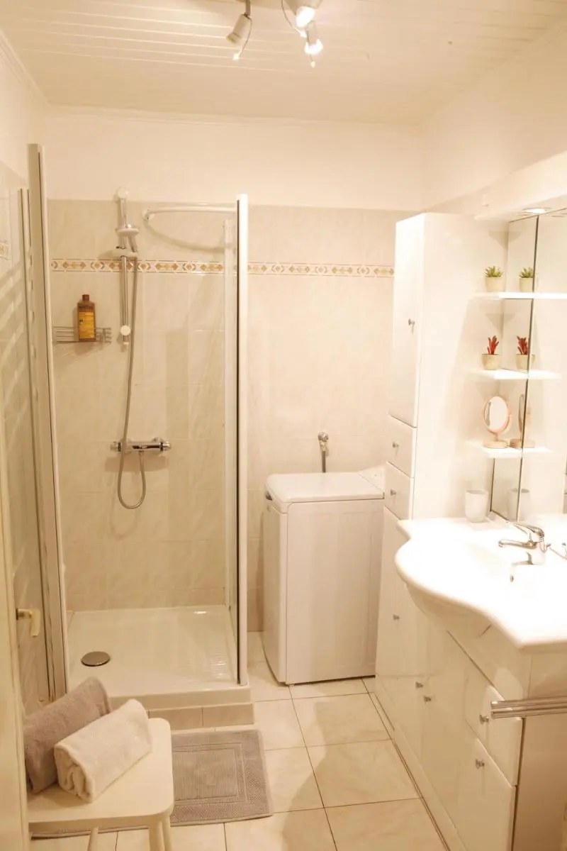 Image 3 of Offre Spéciale Plage Ete séjour supérieur 12j , 2P Croisette, grande Terrasse, Parking gratuit, Calme, Accueil 5 étoiles, Excellent rapport qualité-prix