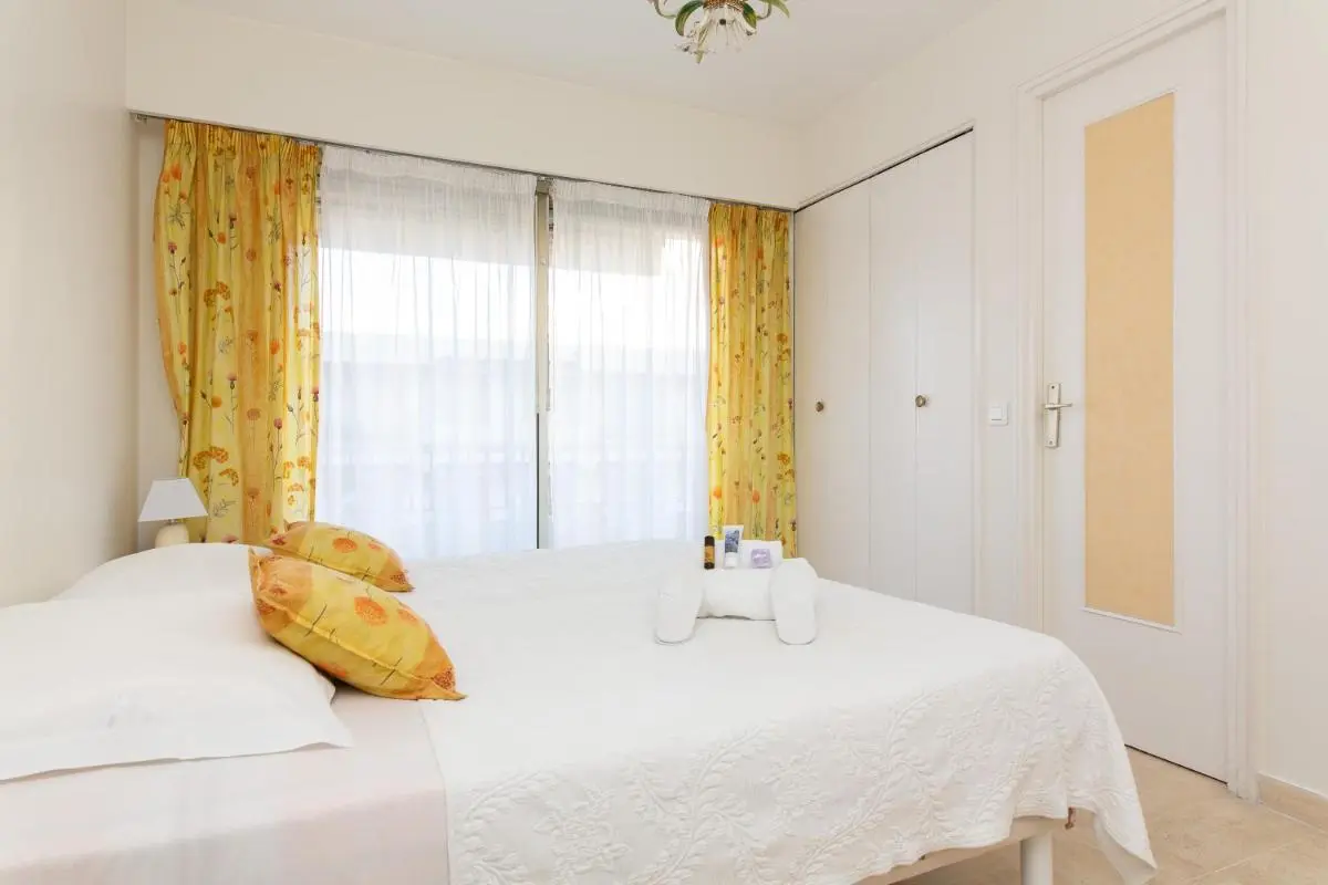 Image 6 of Palais Royal YourHostHelper