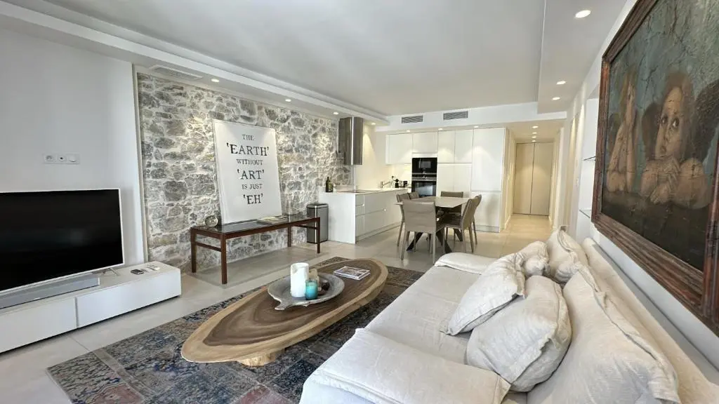 Image of Paula By Terry’s Homes 150m Beach – Palais