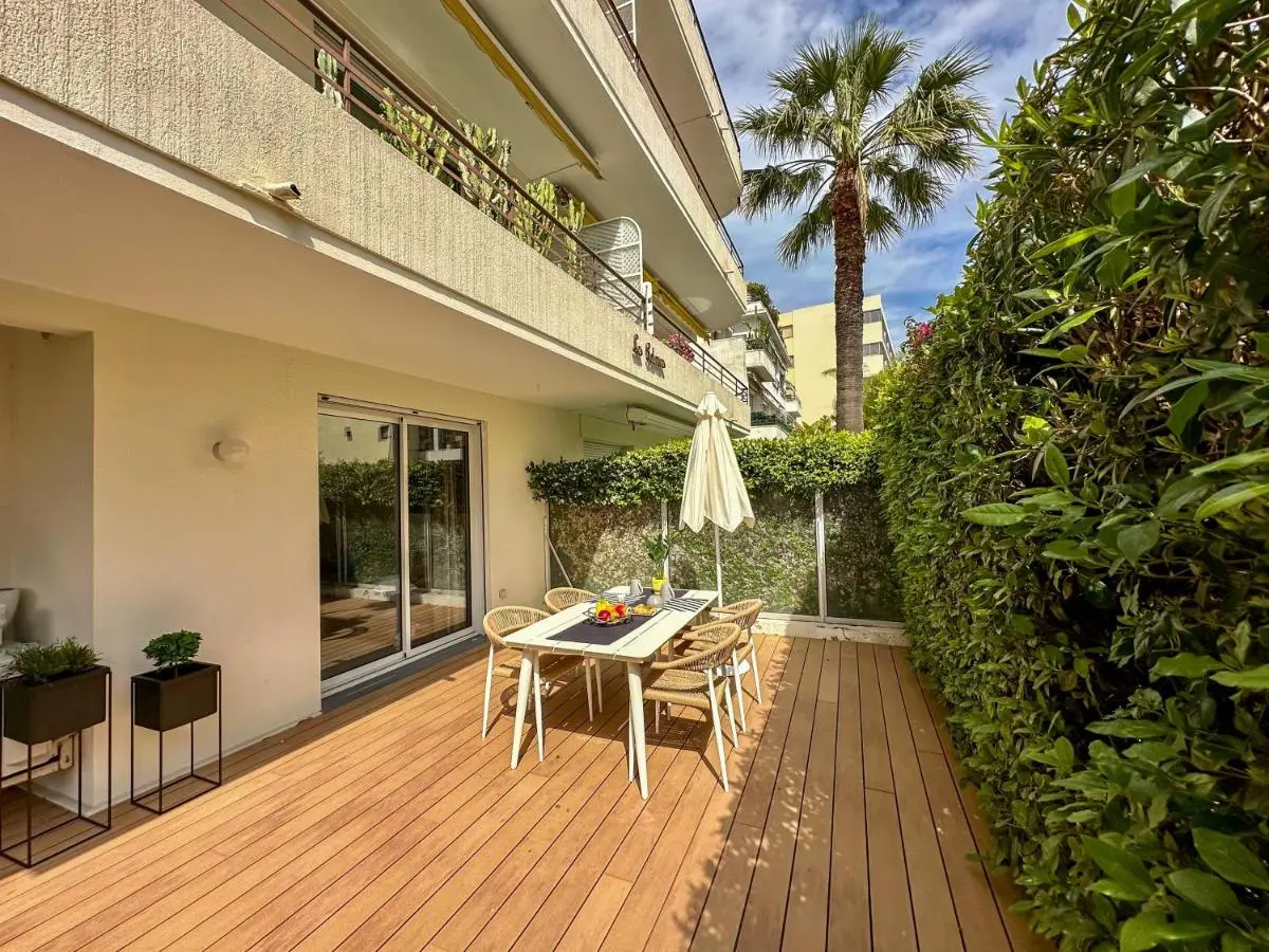 Image 5 of Place to beach – Bord de mer Croisette