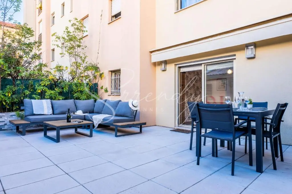 Image of RARE ! Studio with terrace 5min walk to the Palais