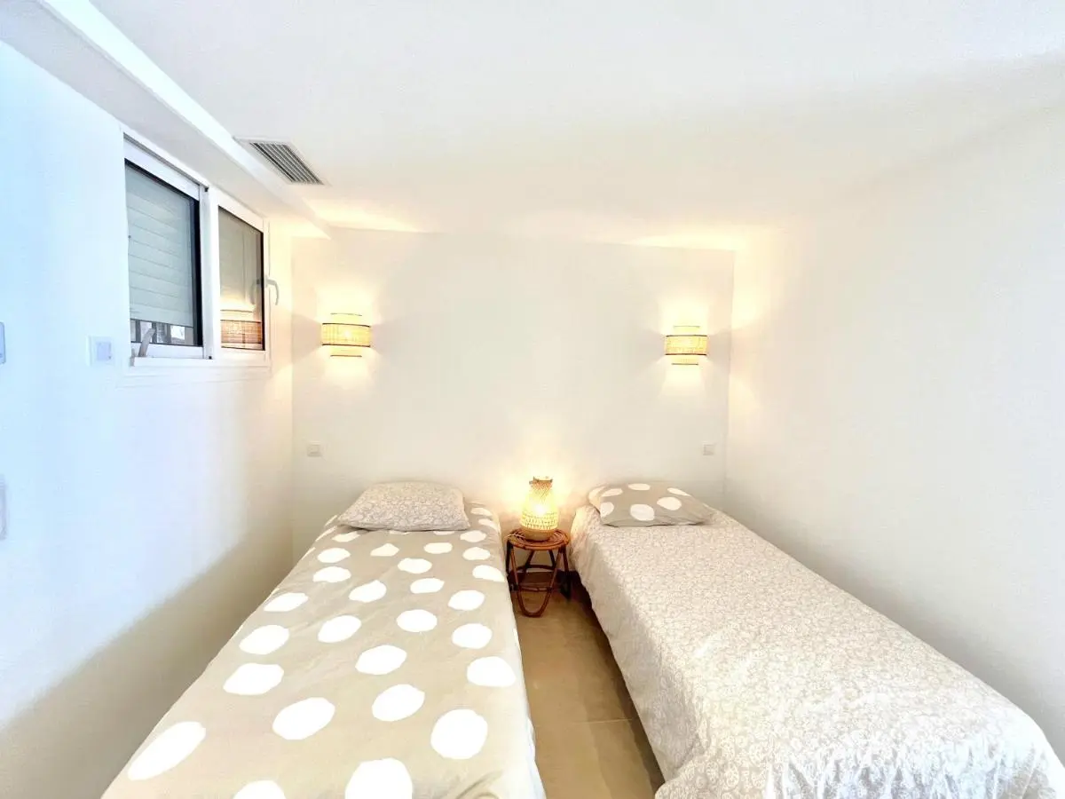 Image 1 of Shelly luxury sea view by Welcome to Cannes