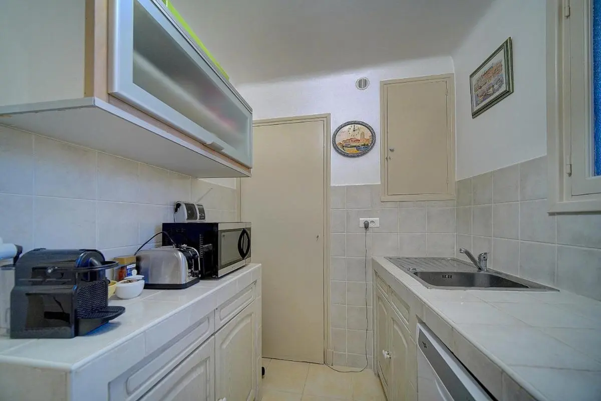 Image 2 of Spacieux 2 Pièces Vue panoramique sur Port de Cannes A1B47