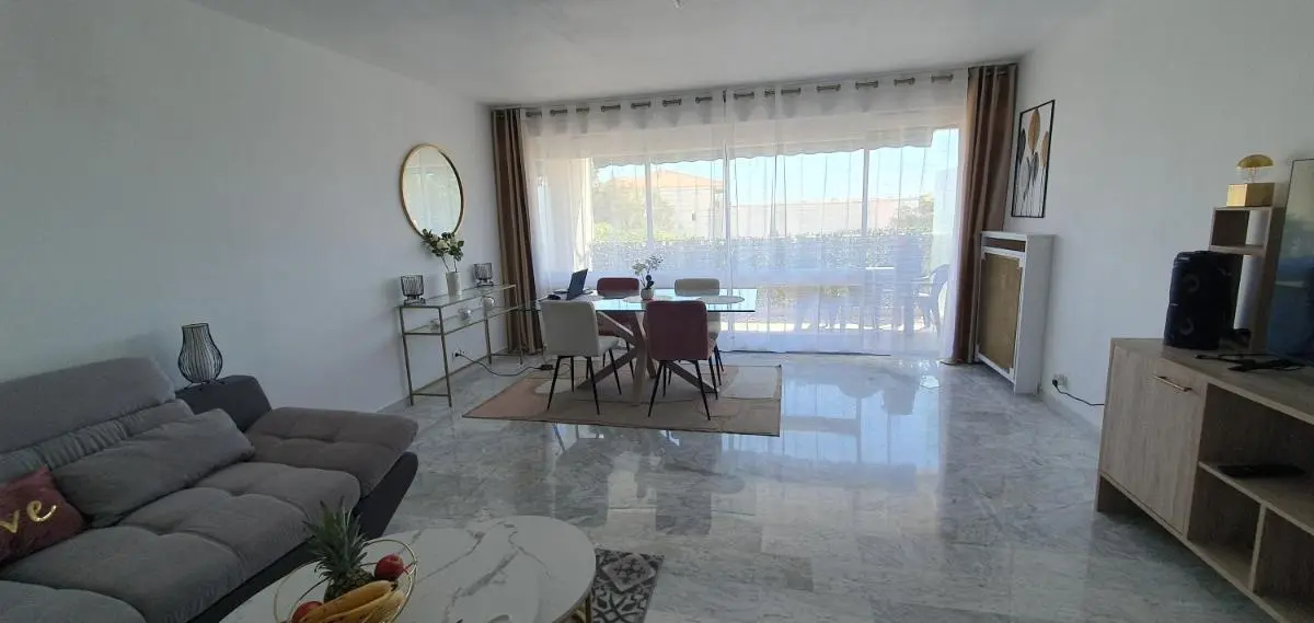 Image 5 of Spacieux 2 pièces terrasse et piscine