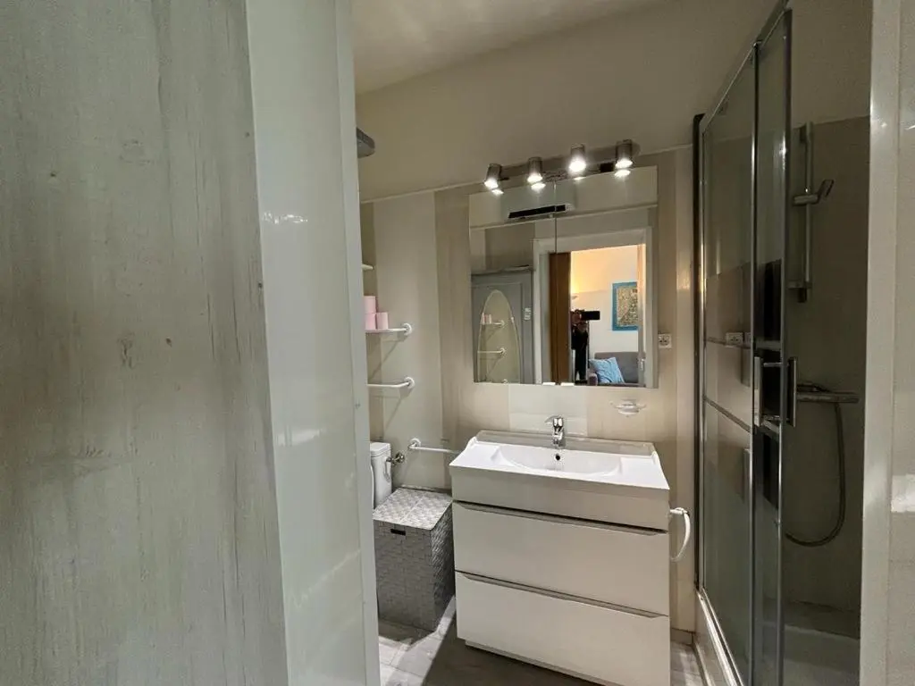 Image 2 of Studio Cannes Carré d’Or