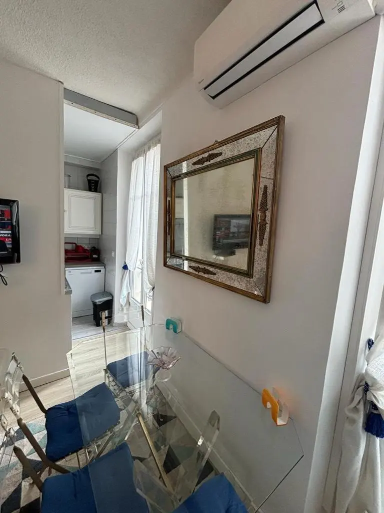 Image 5 of Studio Cannes Carré d’Or