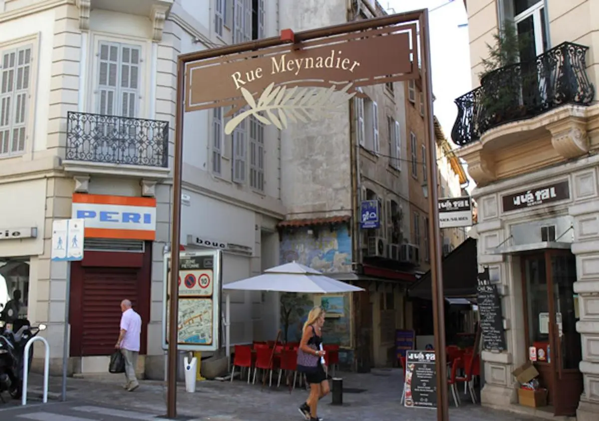 Image 4 of Studio Elly