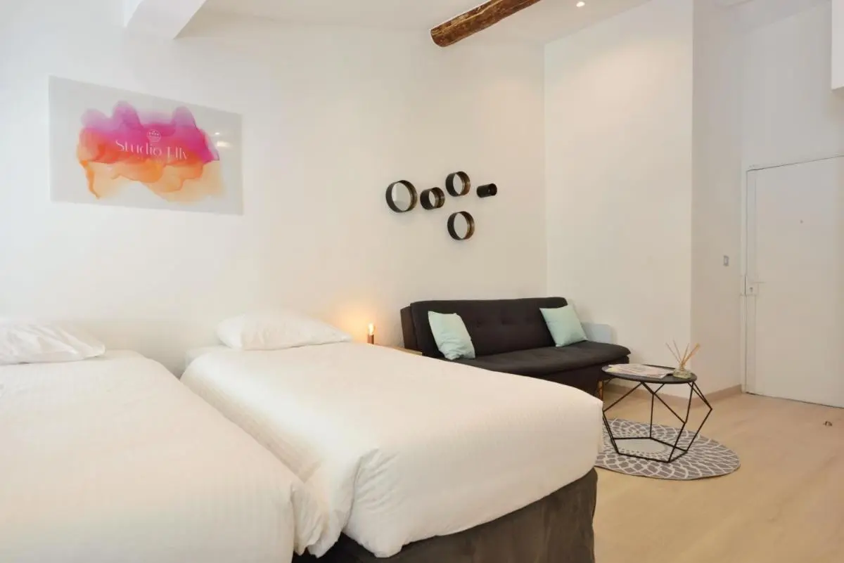 Image 1 of Studio Elly