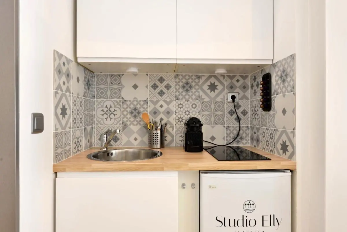 Image 6 of Studio Elly