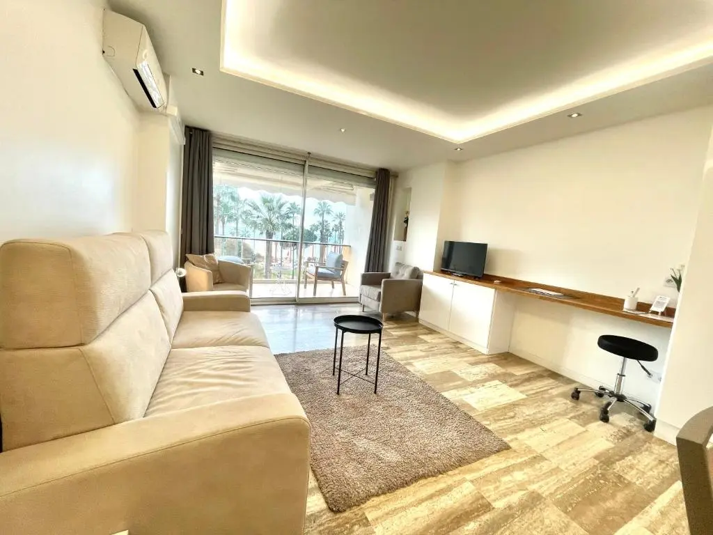 Image of Studio Grand hôtel Croisette, by Welcome to Cannes