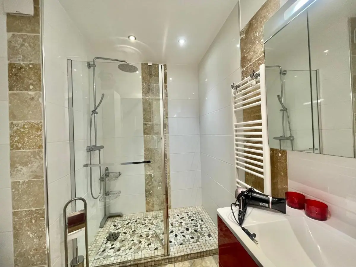 Image 5 of Studio Grand hôtel Croisette, by Welcome to Cannes