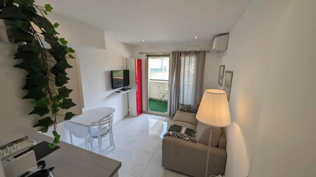 Image of Studio neuf centre Cannes 500 m plage