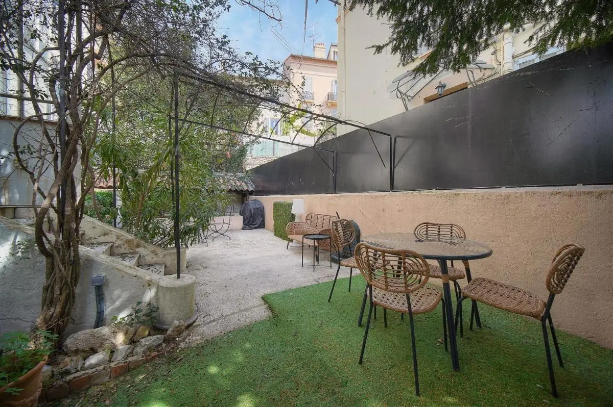 Image 5 of Sublime appartement luxe T3 incroyable Jardin Plein cœur Cannes