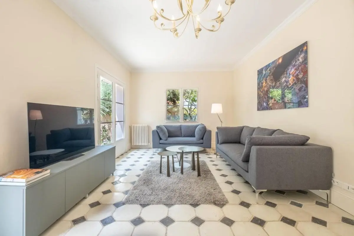 Image 4 of Superb villa with swimming pool & sauna