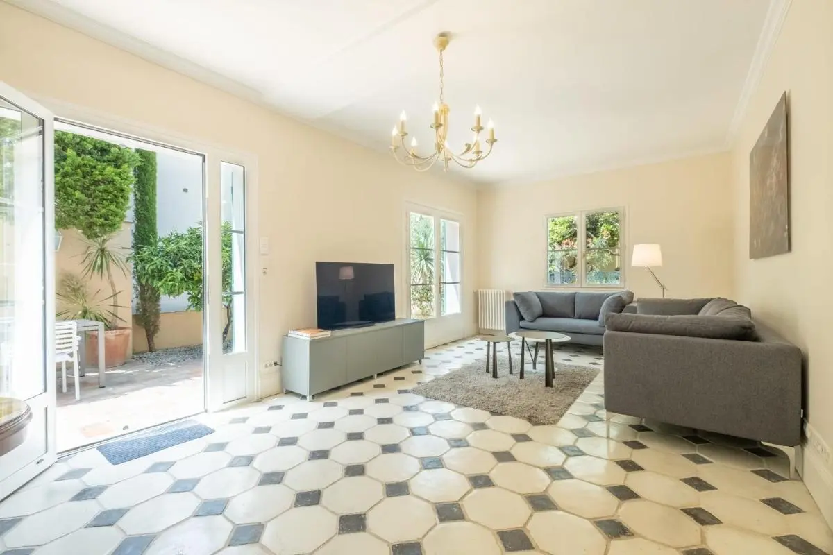 Image 6 of Superb villa with swimming pool & sauna