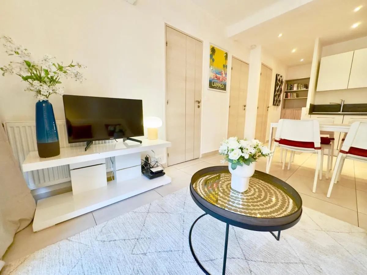 Image 6 of Superbe appartement avec Terrasse 1mn des plages de la Croisette