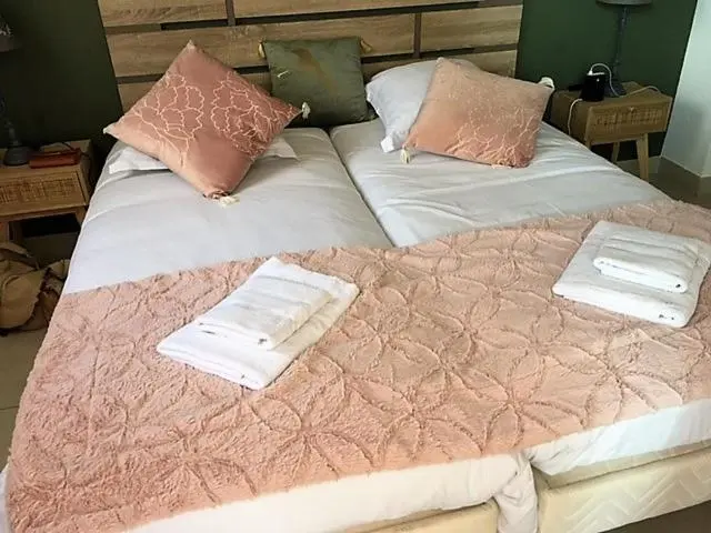 Image of T2 proche de la gare, à 10 minutes à pieds de la Croisette, piscine & parking dans résidence de haut standing