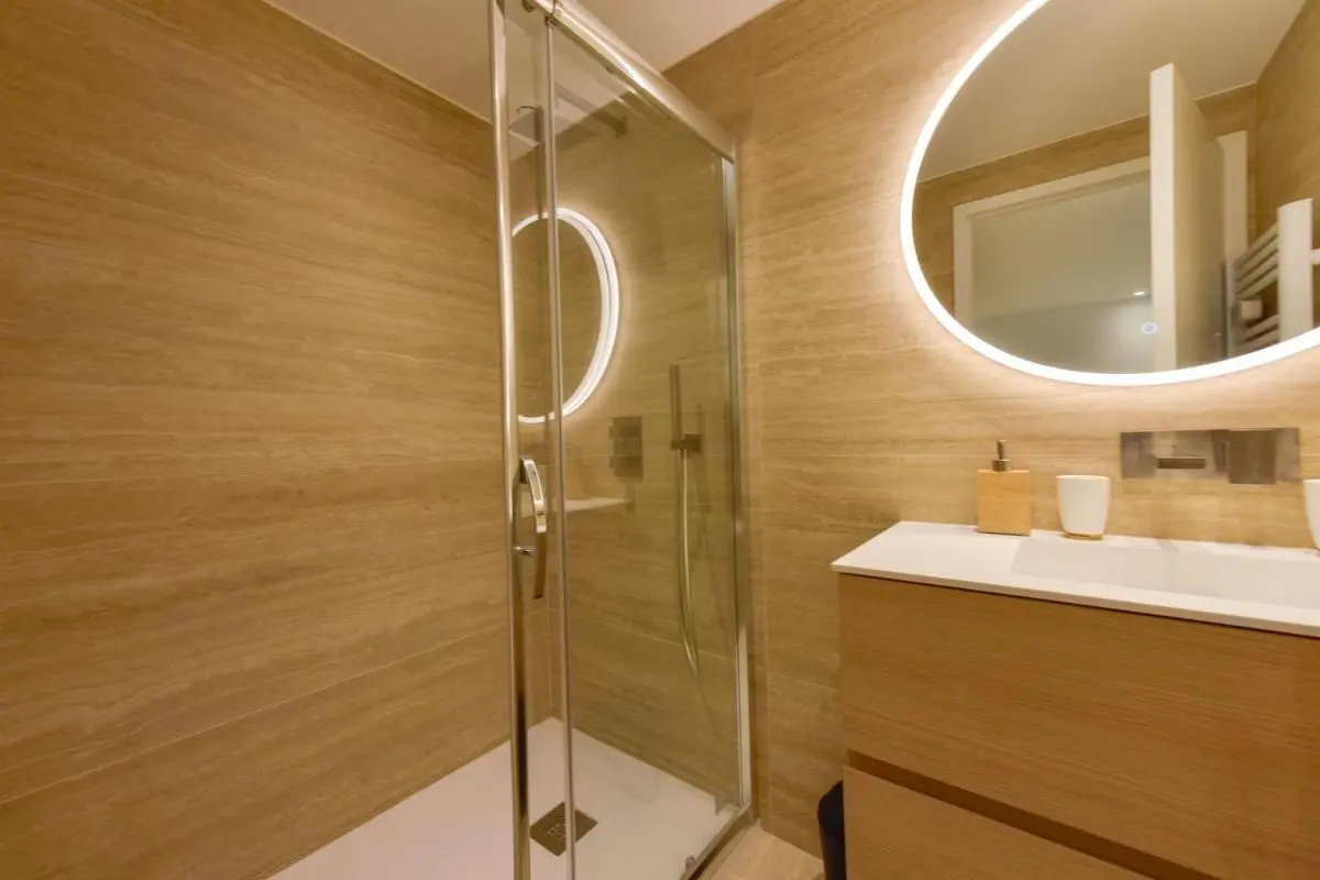 Image 5 of Upscale 1-Br apartment 100 meter from the Palais des Festivals