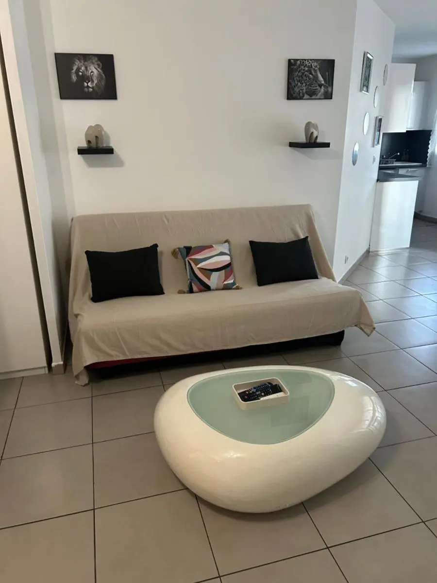 Image 2 of Villa lumière