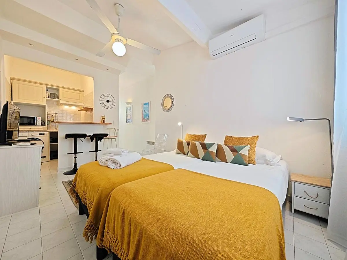 Image 1 of Viva Riviera – 19 rue des Frères Pradignac