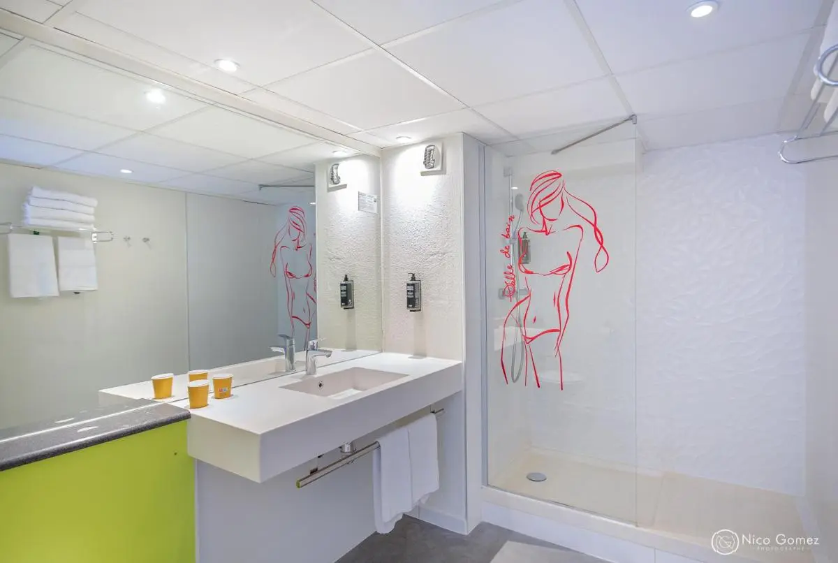 Image 2 of ibis Styles Cannes Le Cannet