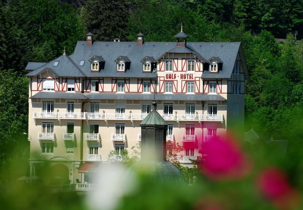 Image 1 of Golf Hôtel