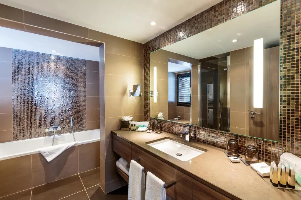 Image 1 of Hotel Le Savoy