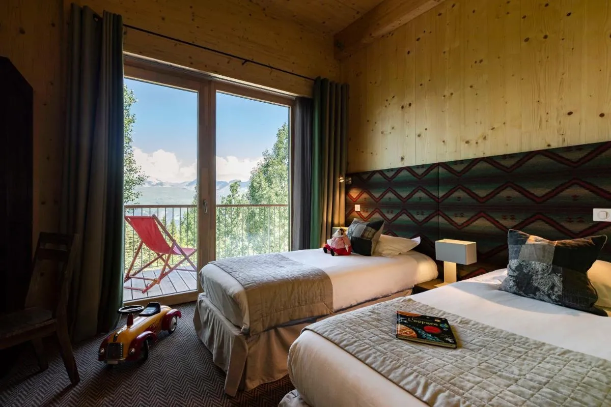 Image 1 of L’Aiguille Grive Chalets Hotel
