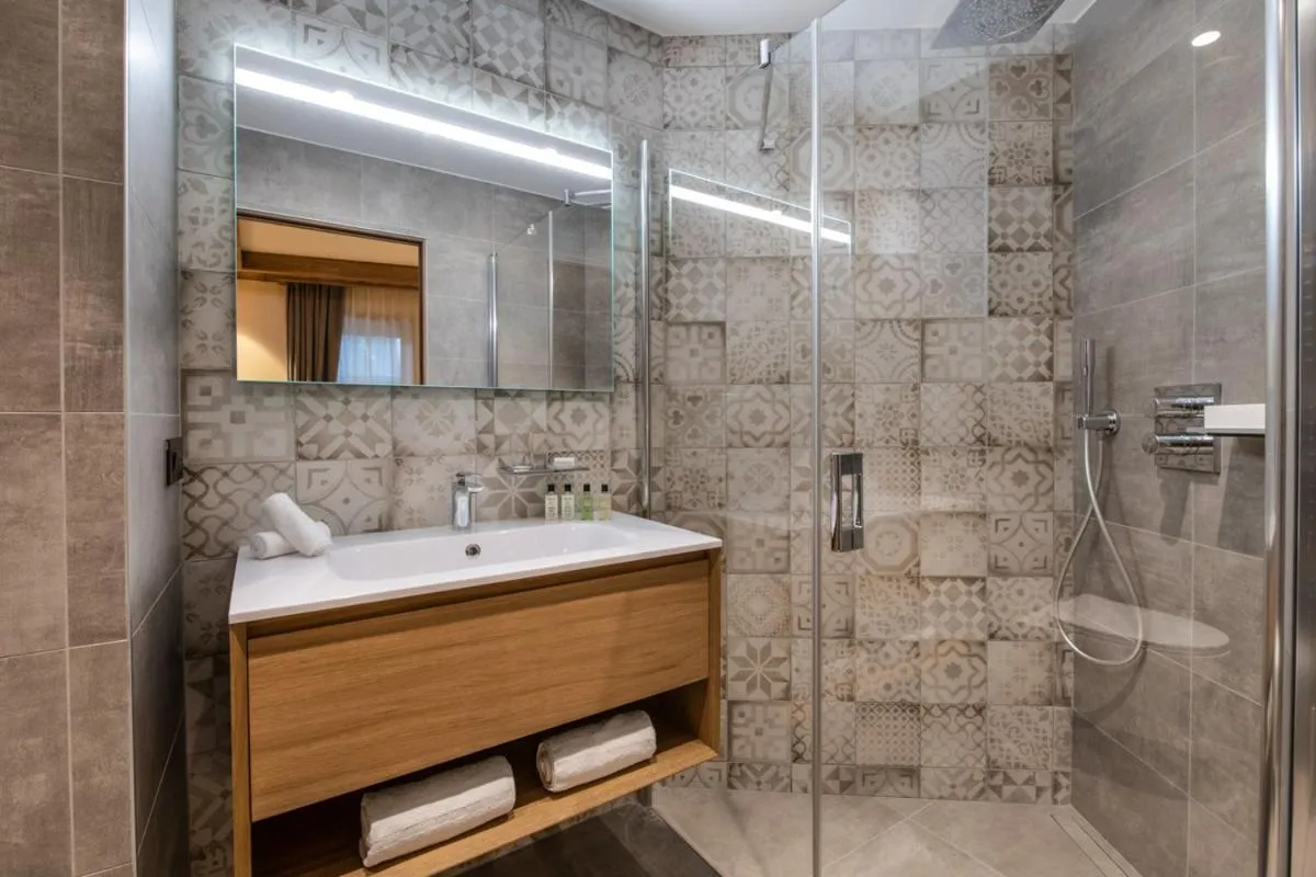 Image 1 of Manali Lodge by Alpine Residences