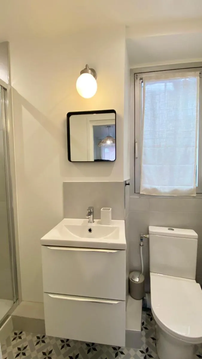 Image 3 of AU PETIT SOMMET 1 – APPARTEMENT CENTRE VILLE 30m2