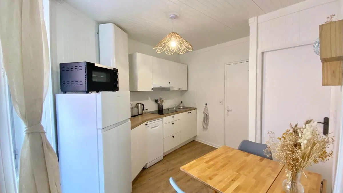 Image 1 of AU PETIT SOMMET 1 – APPARTEMENT CENTRE VILLE 30m2