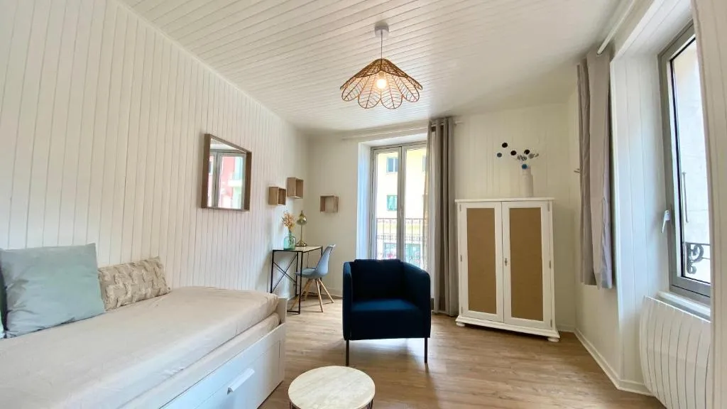 Image of AU PETIT SOMMET 1 – APPARTEMENT CENTRE VILLE 30m2