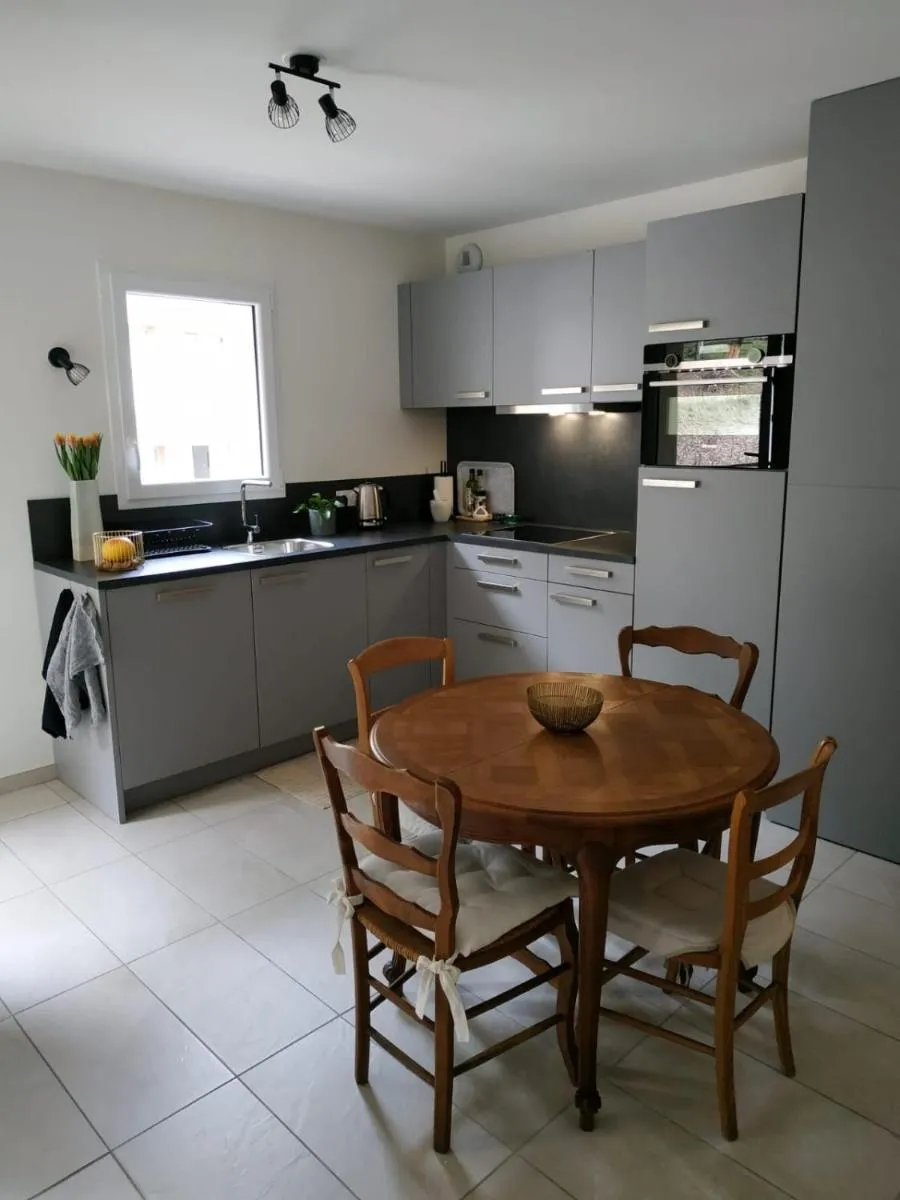 Image 4 of Amazing brand new 50 sqm flat – 5min from gondolas